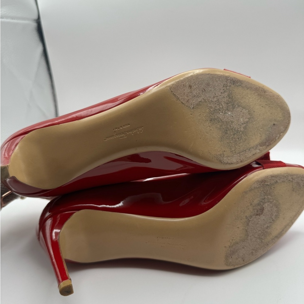 Salvatore Ferragamo Patent Leather Bow Accents Pumps - Picture 7 of 9